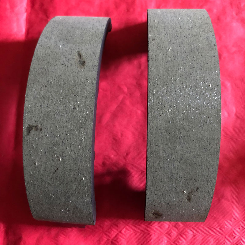 Triumph Tiger, T100 - 7" 'Twin Leading Shoe' Brake Shoes – Image 3