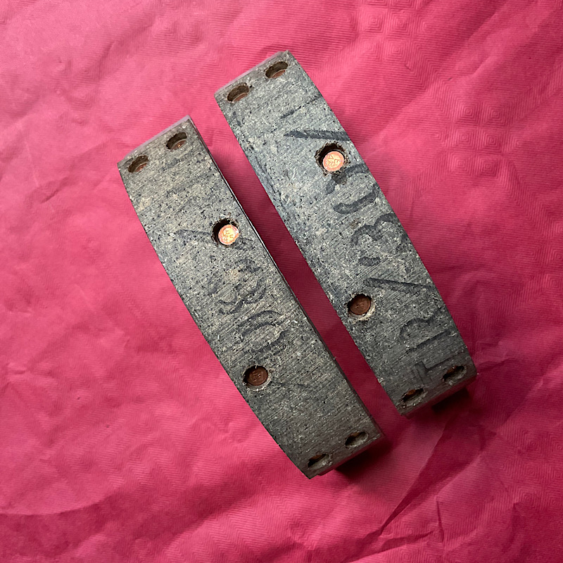 Triumph ‘Tina’ & T10 ‘Automatic’ Scooter Brake Shoes – Image 2